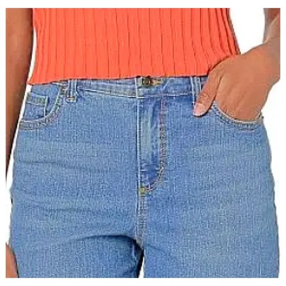 Gloria Vanderbilt Shorts Denim Women's Shorts Amanda Distressed Shorts Size 16 - Picture 10 of 12